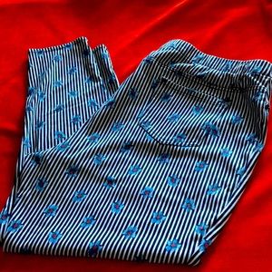 Spandex Jeans size 3x Nice fit Very cute small flowers in them with strips.